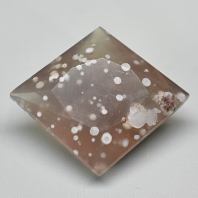 Chalcedony-with-cristobalite-3.10-ct.jpg