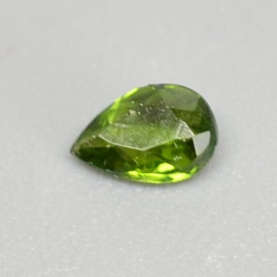 Chrome-diopside-0.17-ct.jpg