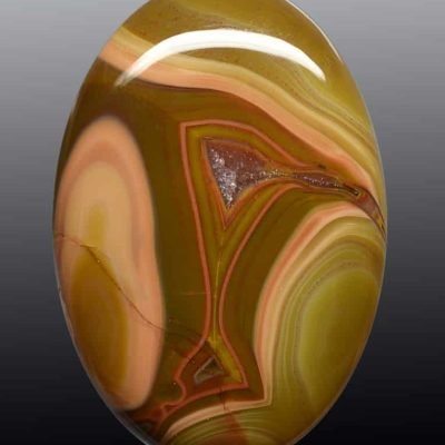 Condor-agate-126.18-ct.jpg