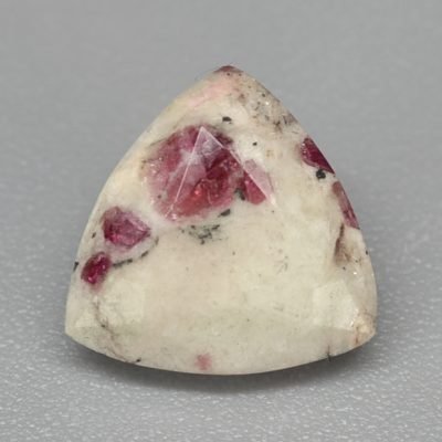 Kakortokite-1.47-ct.jpg