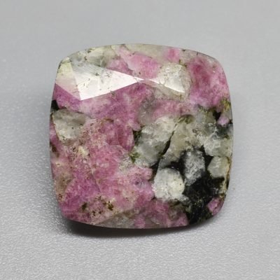 Kakortokite-12.34-ct.jpg
