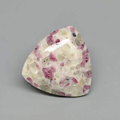 Kakortokite 3.77 ct.