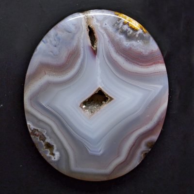 Laguna-agate-71.74-ct.jpg