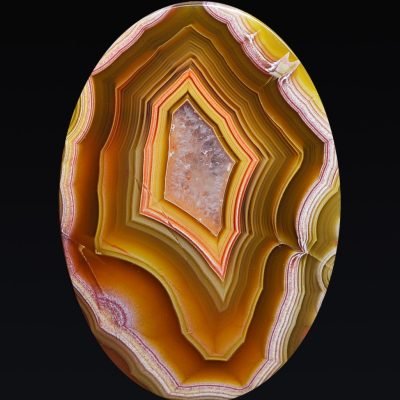 Laguna-agate-84.22-ct.jpg