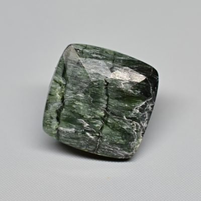 Lizardite-2.24-ct.jpg