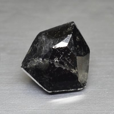 Nepheline-eudyalite-0.95-ct.jpg
