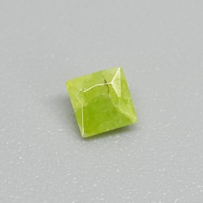 Pyromorphite-0.58-ct.jpg