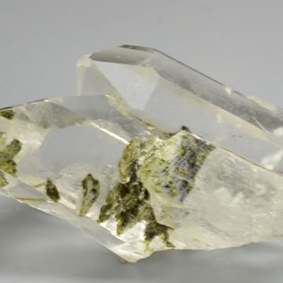 Quartz-with-epidote-28.78-gr.jpg