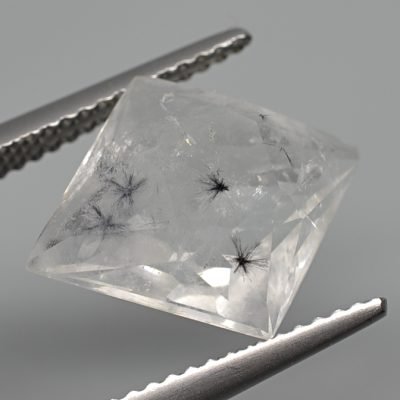 Quartz-with-hollandite-5.01-ct.a.jpg