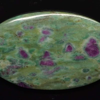 Ruby-in-fuchsite-132.36-ct.jpg