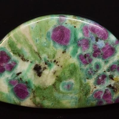 Ruby-in-fuchsite-136.92-ct.jpg