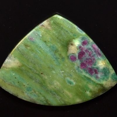 Ruby-in-fuchsite-69.13-ct.jpg