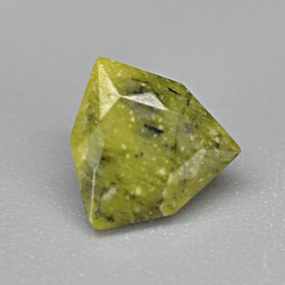 Serpentine-0.85-ct.jpg
