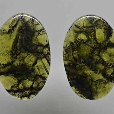 Serpentinite-magnetite-15.51-ct.jpg