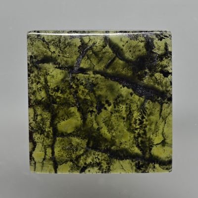 Serpentinite-magnetite-18.86-ct.jpg