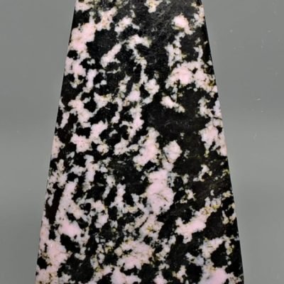 Thulite-black-jade-48.94-ct.jpg