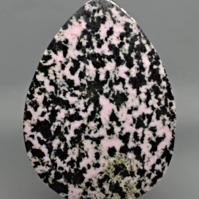 Thulite-black-jade-75.03-ct.jpg