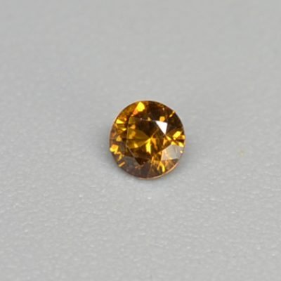 Topazolite-0.06-ct.jpg