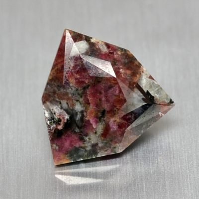 eudialyte-3.51-ct.jpg