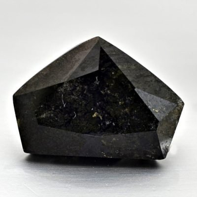 howieite-4.48-ct.-1.jpg