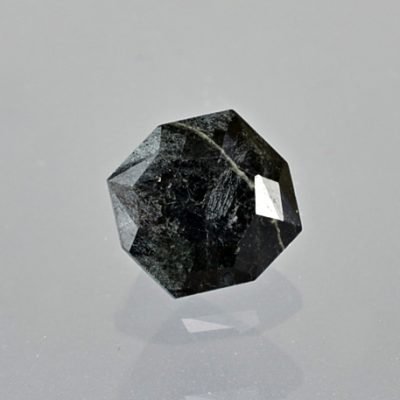 magnesio-ferri-fluoro-orneblende-3.28-ct.jpg